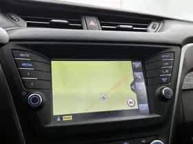 Toyota Avensis (2015) thumbnail 10