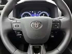 Toyota C-HR (2025) thumbnail 25
