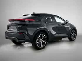 Toyota C-HR (2025) thumbnail 2