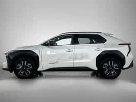 Toyota bZ4X (2025) thumbnail 3