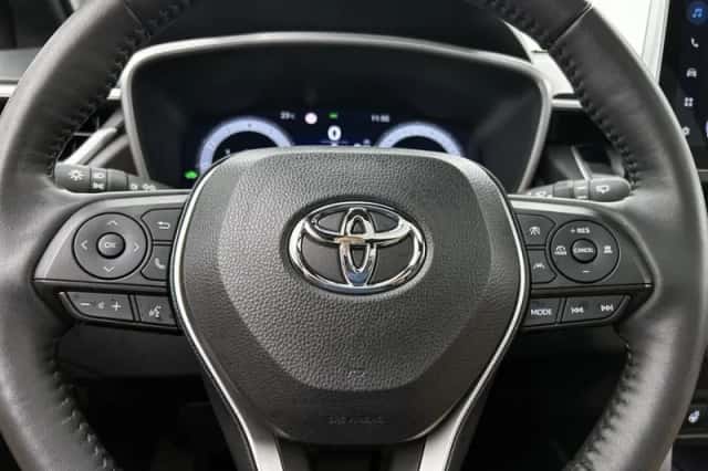 Toyota Corolla_Cross (2025) thumbnail 2