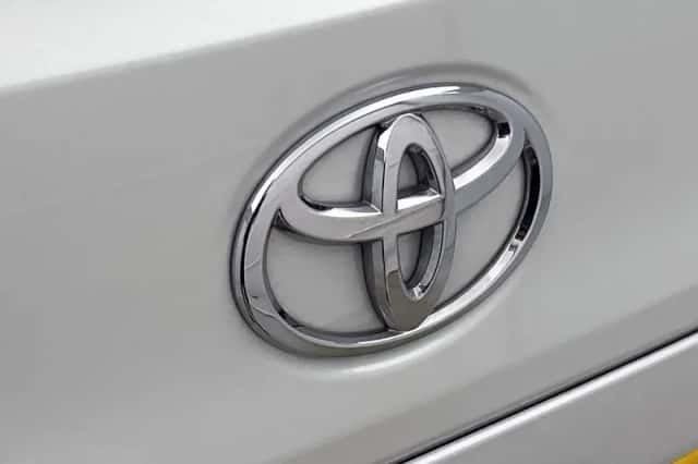 Toyota Corolla_Cross (2025) thumbnail 5
