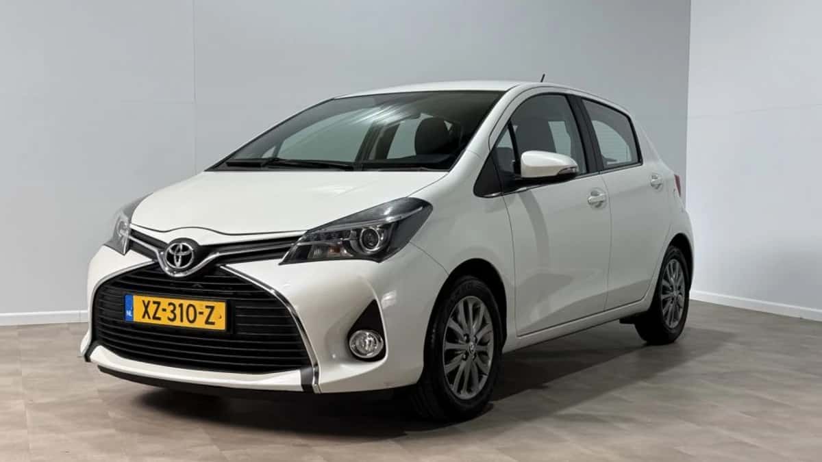 Toyota Yaris (2017) — foto 1