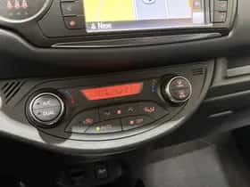 Toyota Yaris (2017) thumbnail 11