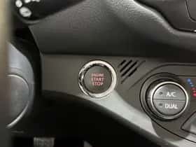 Toyota Yaris (2017) thumbnail 25