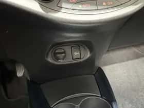 Toyota Yaris (2017) thumbnail 26