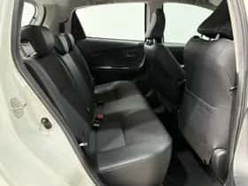 Toyota Yaris (2017) thumbnail 8