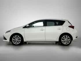 Toyota Auris (2017) thumbnail 3