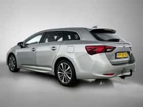 Toyota Avensis (2015) thumbnail 17