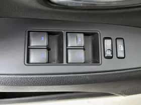 Toyota Avensis (2015) thumbnail 23