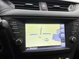 Toyota Avensis (2015) thumbnail 10