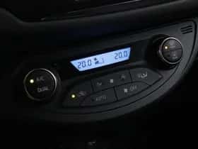 Toyota Yaris (2016) thumbnail 13