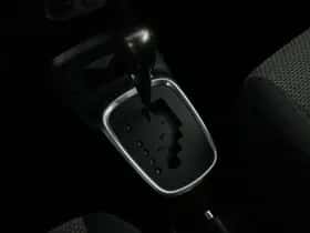 Toyota Yaris (2016) thumbnail 25