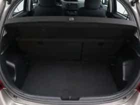 Toyota Yaris (2016) thumbnail 31
