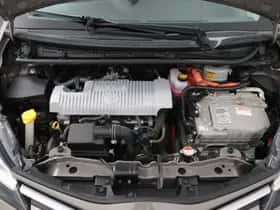 Toyota Yaris (2016) thumbnail 32