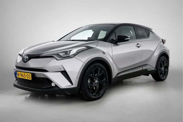 Toyota C-HR (2017) thumbnail 1