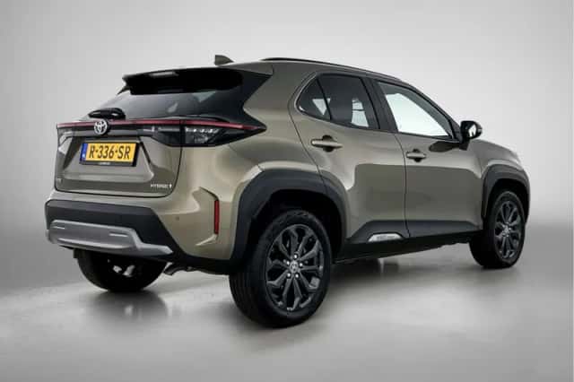 Toyota Yaris Cross (2022) thumbnail 2