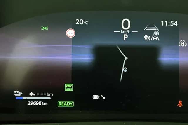 Toyota C-HR (2025) thumbnail 6