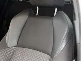 Toyota C-HR (2022) thumbnail 36