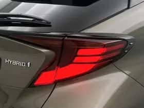 Toyota C-HR (2022) thumbnail 38