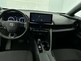 Toyota C-HR (2024) thumbnail 5