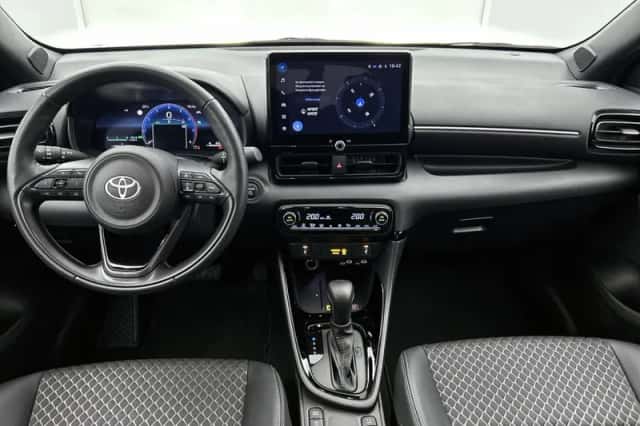 Toyota Yaris (2025) thumbnail 5