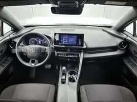 Toyota C-HR (2025) thumbnail 5