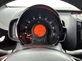 Toyota Aygo (2021) thumbnail 6