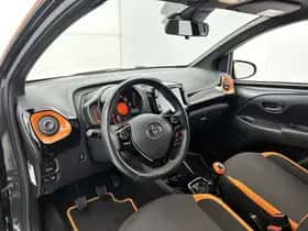 Toyota Aygo (2021) thumbnail 7
