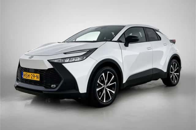 Toyota C-HR (2025) thumbnail 1