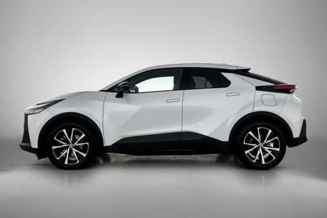 Toyota C-HR (2025) thumbnail 3