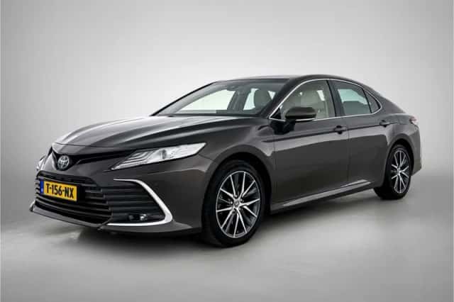 Toyota Camry (2022) thumbnail 1