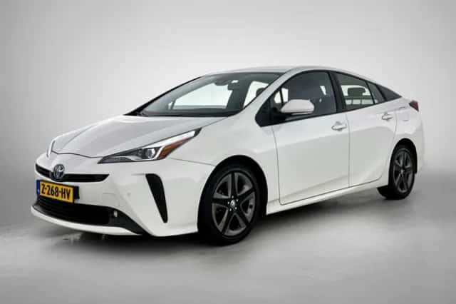 Toyota Prius (2019) thumbnail 1