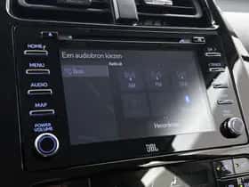 Toyota Prius (2019) thumbnail 11