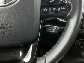 Toyota Prius (2019) thumbnail 22