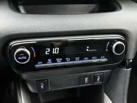 Toyota Yaris (2021) thumbnail 16