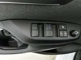 Toyota Yaris (2021) thumbnail 24