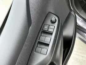 Toyota Yaris (2025) thumbnail 23