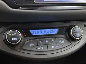 Toyota Yaris (2014) thumbnail 14