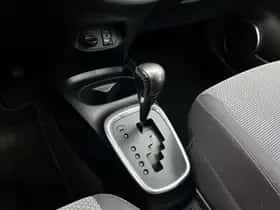 Toyota Yaris (2014) thumbnail 26