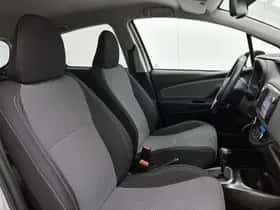 Toyota Yaris (2014) thumbnail 33