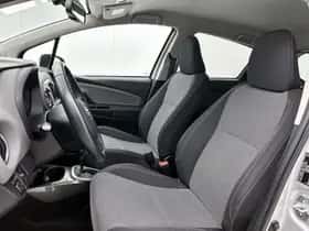 Toyota Yaris (2014) thumbnail 8