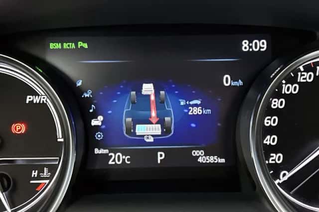 Toyota Camry (2019) thumbnail 5