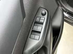 Toyota Yaris_Cross (2025) thumbnail 23