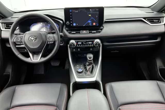 Toyota RAV4 (2025) thumbnail 5