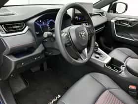 Toyota RAV4 (2025) thumbnail 7