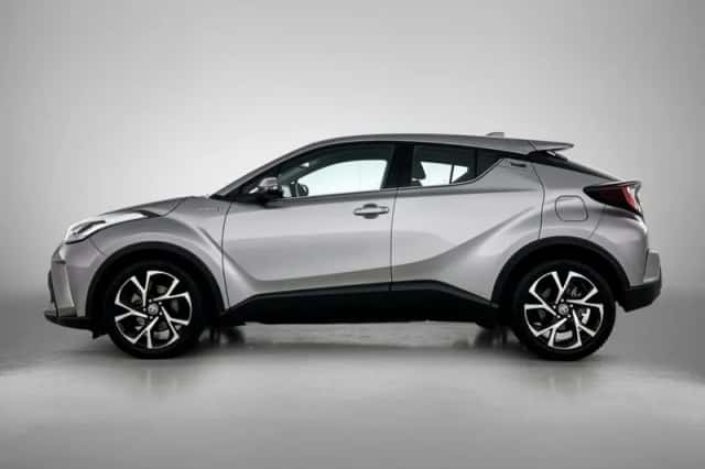 Toyota C-HR (2021) thumbnail 3