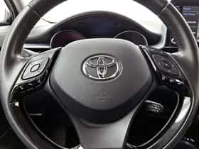 Toyota C-HR (2021) thumbnail 23