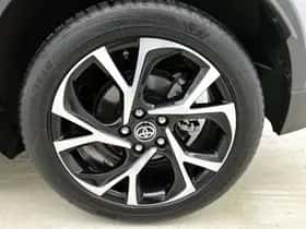 Toyota C-HR (2021) thumbnail 28