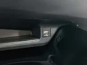 Toyota C-HR (2021) thumbnail 29